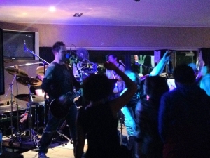 Mr Fabulous Tim Kent shredding!